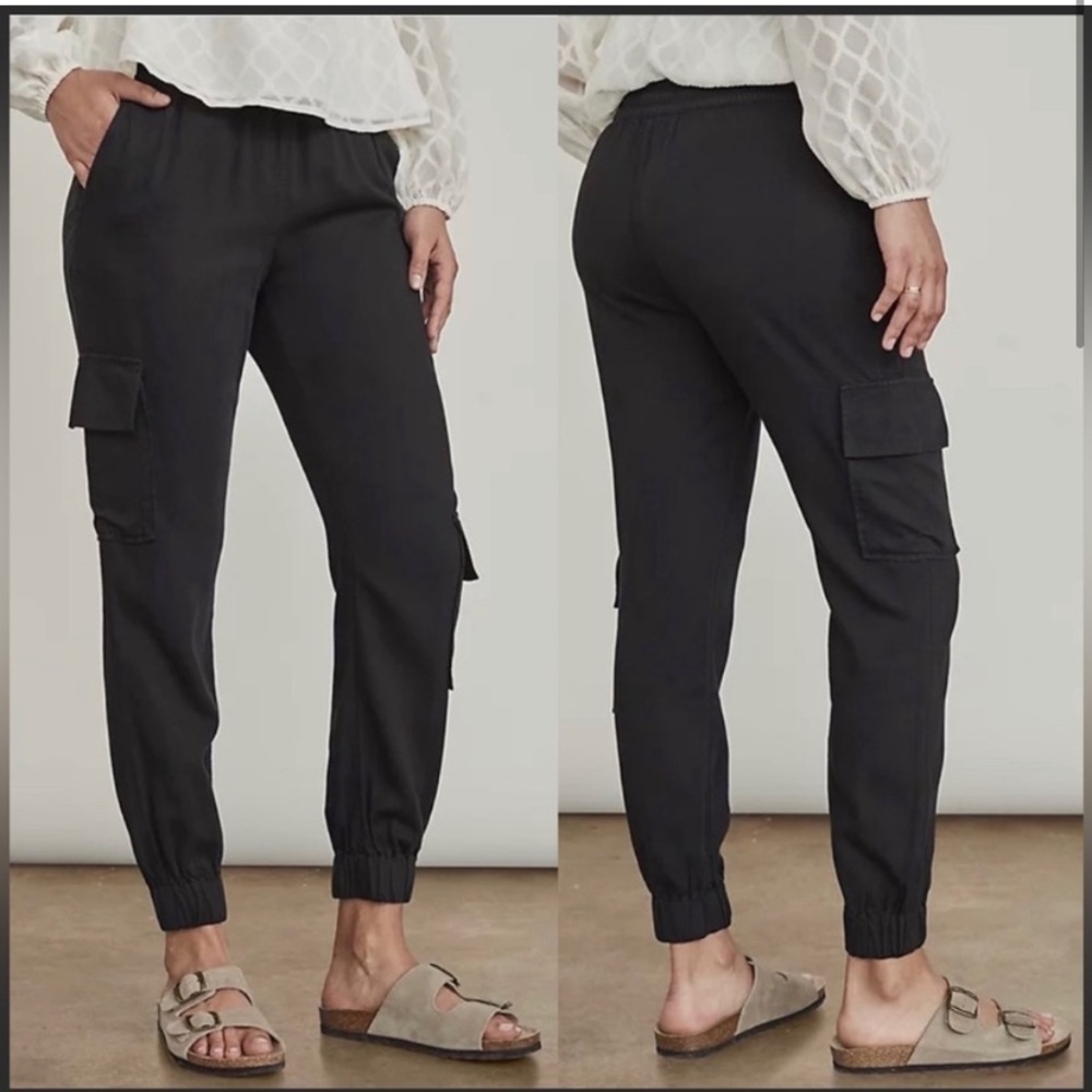 Elizabeth and James black cargo pants L